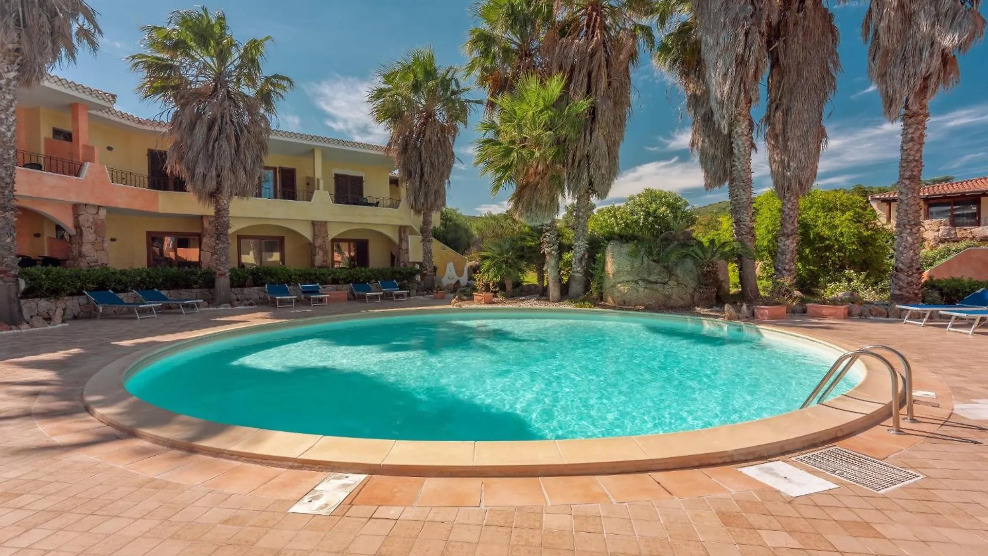 Relaxing Residenzia Palau Green 1 Bedroom Apartment B4 4 Person